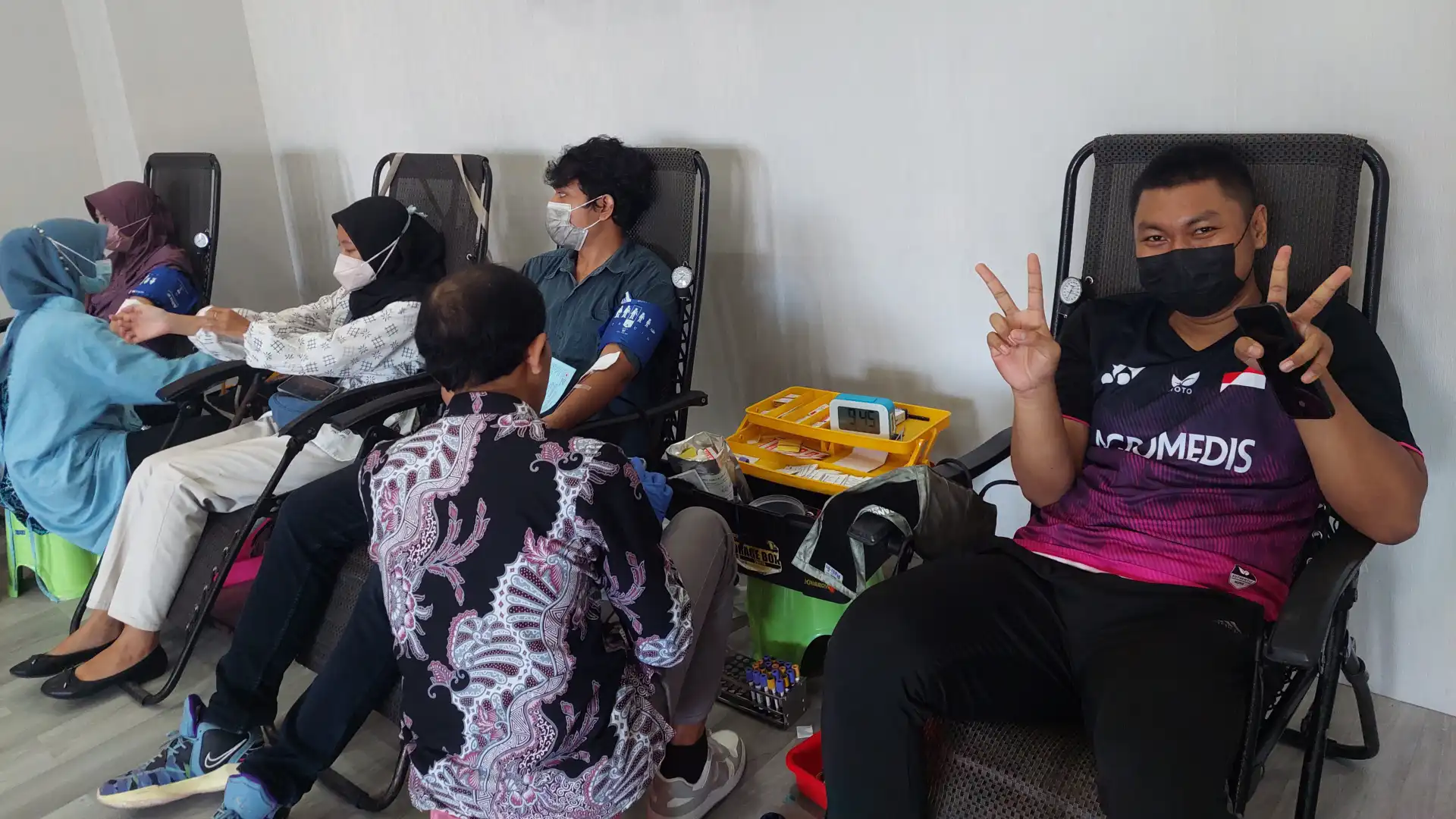 TBM Vertex UKM Collaborates with PMI Jember Regency Branch to Hold Blood Donation Activities