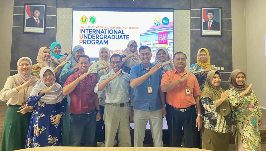 FK UNEJ Holds English Speaking Class for Administrative Staff in Preparation for IUP Launch