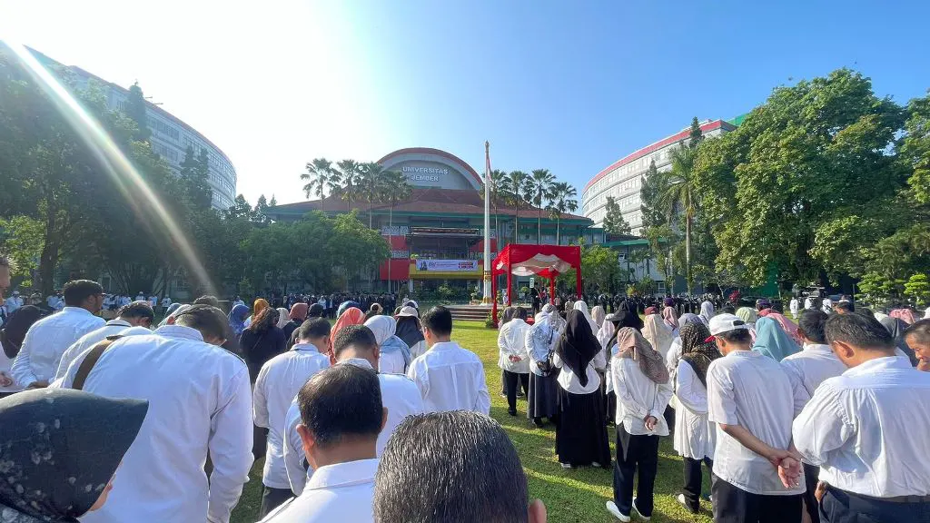 FK UNEJ Participates in Flag Ceremony Commemorating the 118th National Awakening Day at the University of Jember